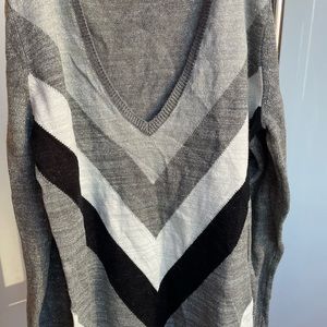 New York and Company Shiny Sweater, XS